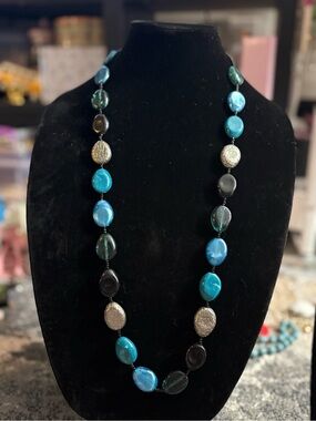 Vintage Necklace With Blue Stones
